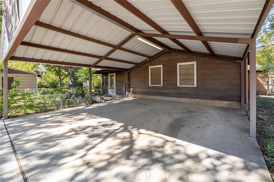 Exterior details and patio area of a home in , Brownwood (Image 25).