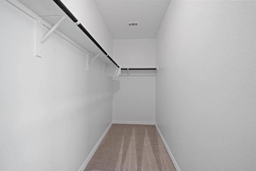 Spacious, unfurnished interior of a new home in River Ranch, Dayton (Image 7).