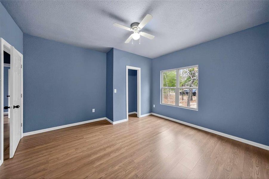 Spacious, unfurnished interior of a new home in , Murchison (Image 27).