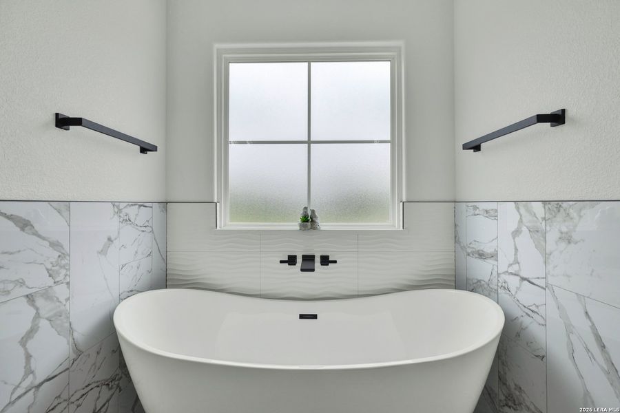 Close-up of interior finishes inside a home in , Seguin (Image 21).