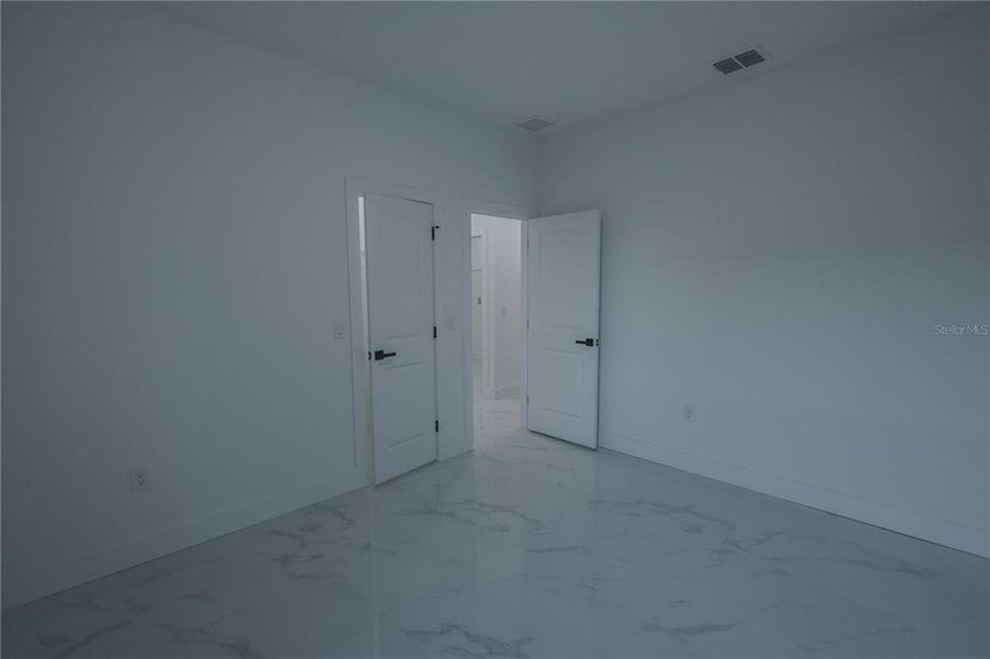Spacious, unfurnished interior of a new home in , Deltona (Image 16).