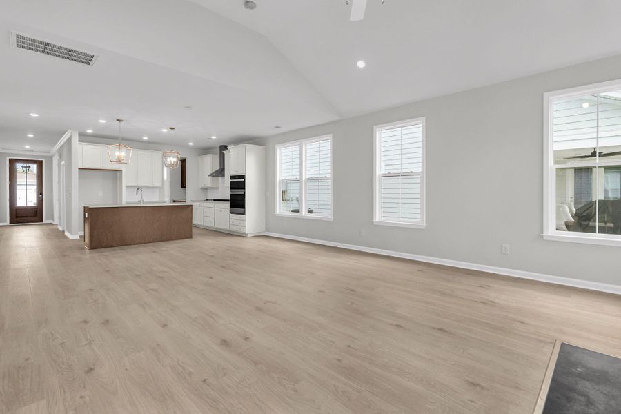 Spacious, unfurnished interior of a new home in Tidewater at Lakes of Cane Bay, Summerville (Image 34). Spacious, unfurnished interior of a new home in Tidewater at Lakes of Cane Bay, Summerville (Image 34).