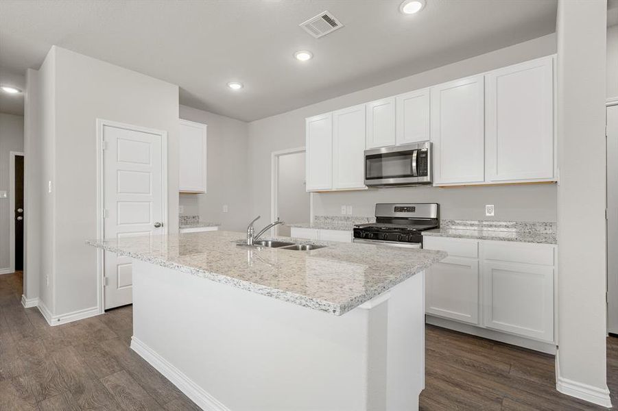 Furnished interior view inside a new home in Rocky Creek Crossing, Fort Worth (Image 4). Furnished interior view inside a new home in Rocky Creek Crossing, Fort Worth (Image 4).