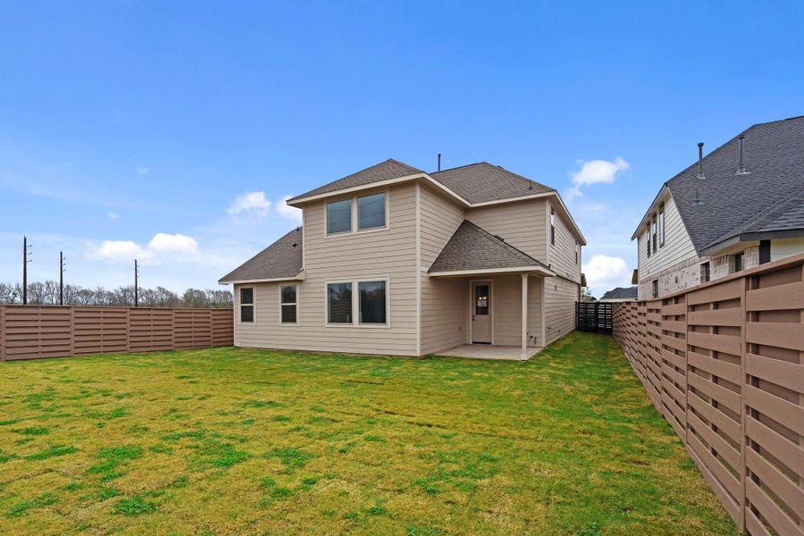 Exterior details and patio area of a home in Austin Point, Richmond (Image 3).