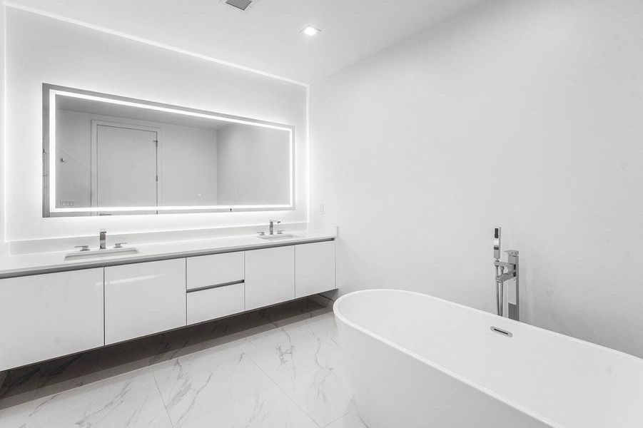 018-220LakeShoreDrive-1415-LakePark-FL-3