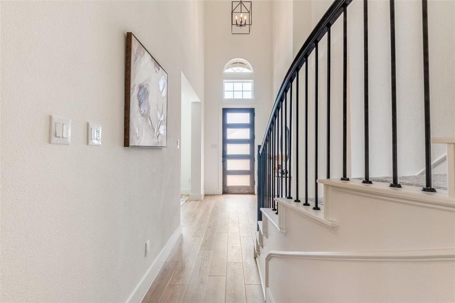 Spacious, unfurnished interior of a new home in , Fate (Image 20).