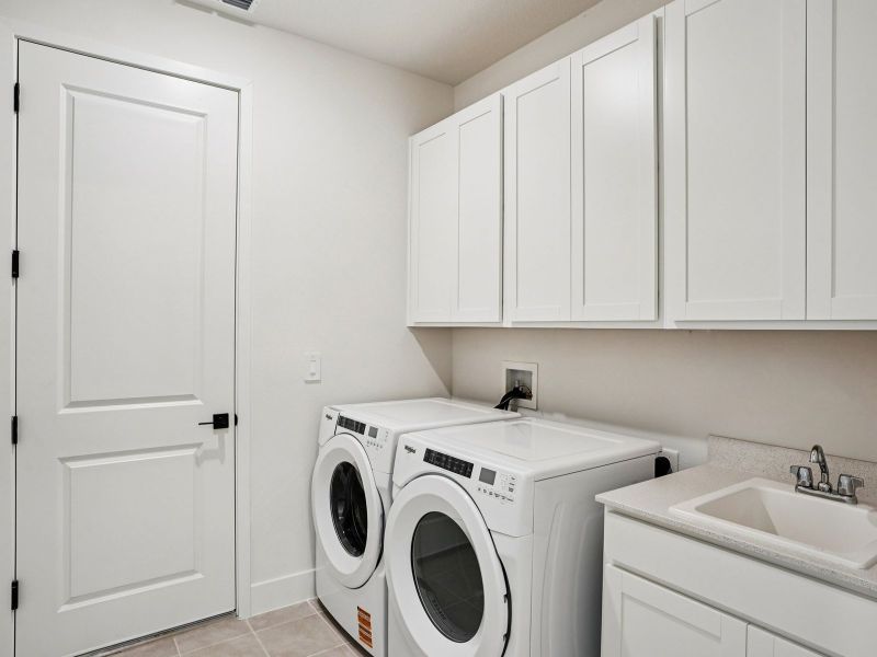 Furnished interior view inside a new home in Ridgehaven - Reserve Series, Ormond Beach (Image 7).
