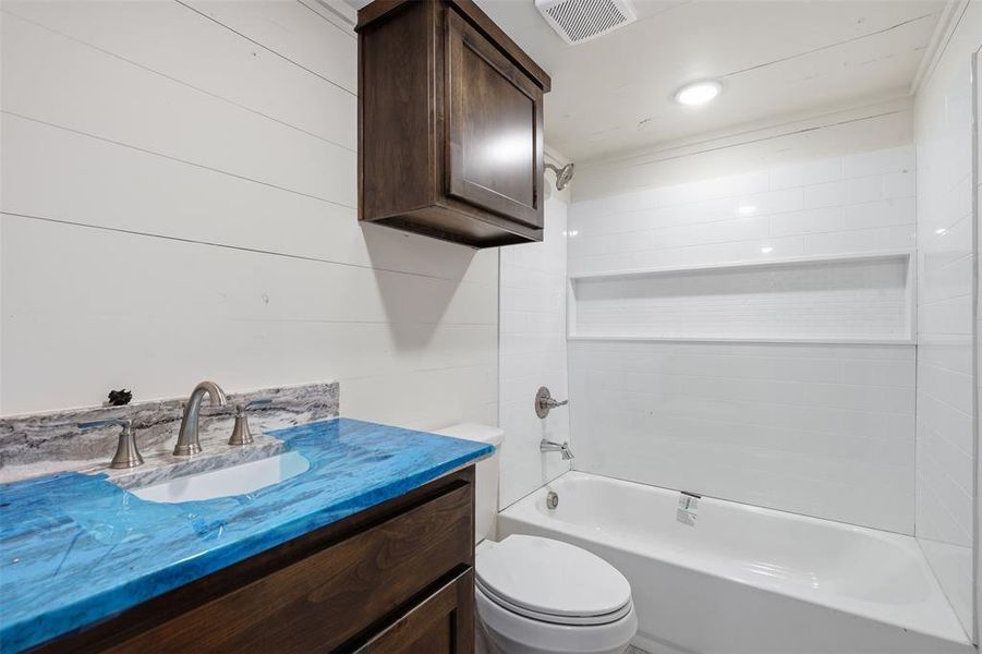 Image 37 of a home in .