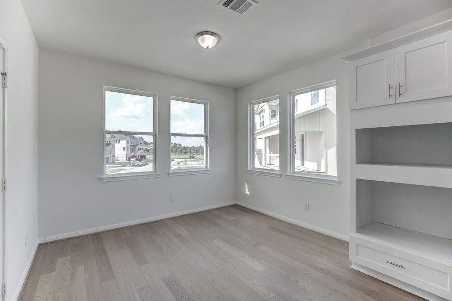 Spacious, unfurnished interior of a new home in Townsen Landing, Humble (Image 23).