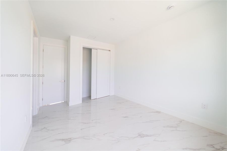 Spacious, unfurnished interior of a new home in , Miami (Image 48).
