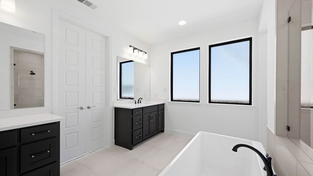 Furnished interior view inside a new home in Terraces, Rockwall (Image 14). Furnished interior view inside a new home in Terraces, Rockwall (Image 14).