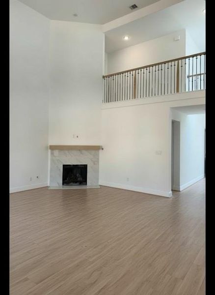 Spacious, unfurnished interior of a new home in Colton, Montgomery (Image 4).