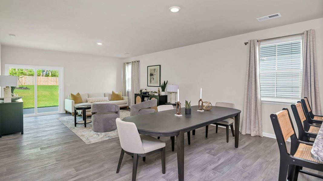 Furnished interior view inside a new home in Grand Oaks, Columbia (Image 9).