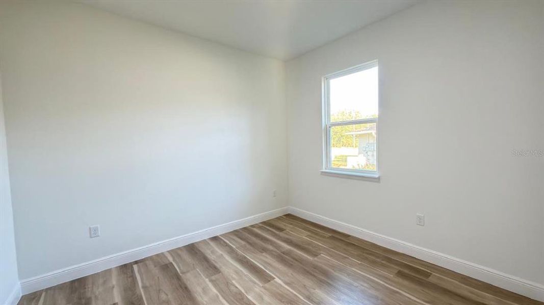 Spacious, unfurnished interior of a new home in , Citrus Springs (Image 18).