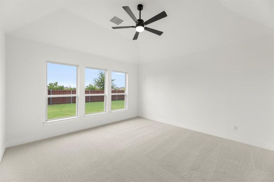 Spacious, unfurnished interior of a new home in Grayhawk Addition, Forney (Image 24).