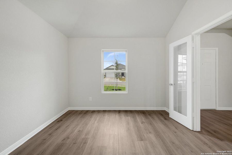 Spacious, unfurnished interior of a new home in Paloma Park, Converse (Image 13).
