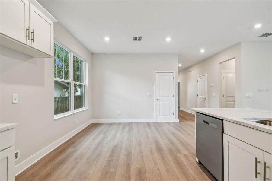 Spacious, unfurnished interior of a new home in , St. Petersburg (Image 21). Spacious, unfurnished interior of a new home in , St. Petersburg (Image 21).