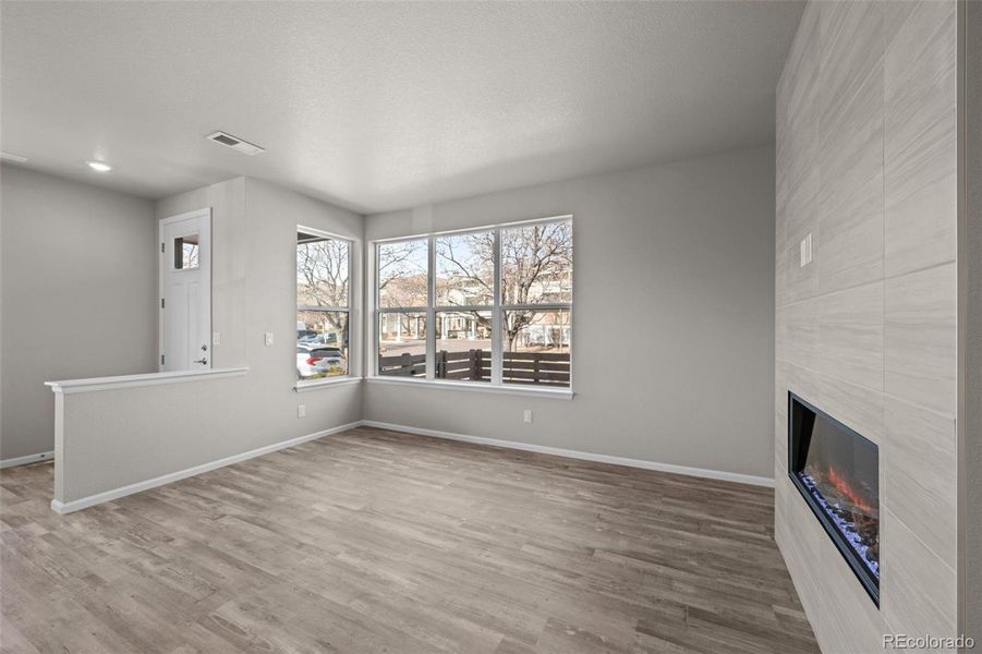 Spacious, unfurnished interior of a new home in Ralston Creek, Arvada (Image 19).