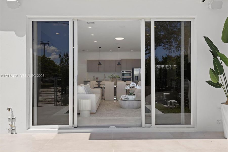 Exterior details and patio area of a home in , Fort Lauderdale (Image 20). Exterior details and patio area of a home in , Fort Lauderdale (Image 20).