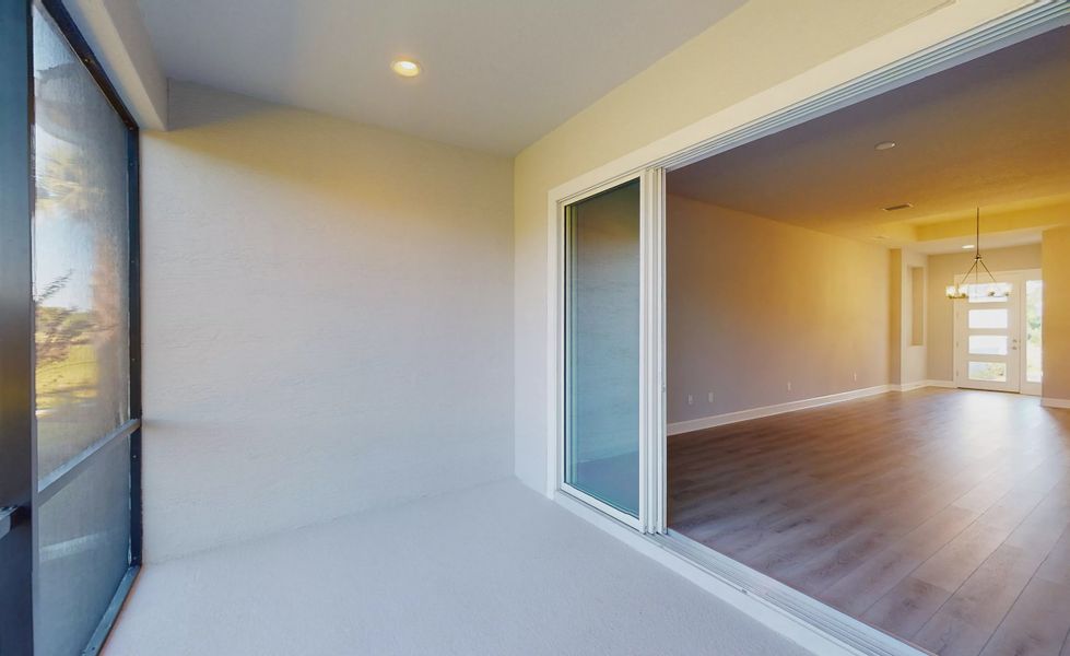 Spacious, unfurnished interior of a new home in Woodhaven, Port Orange (Image 11).