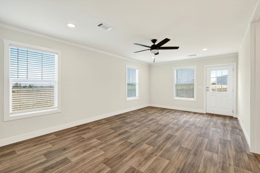 Spacious, unfurnished interior of a new home in , Brenham (Image 21).