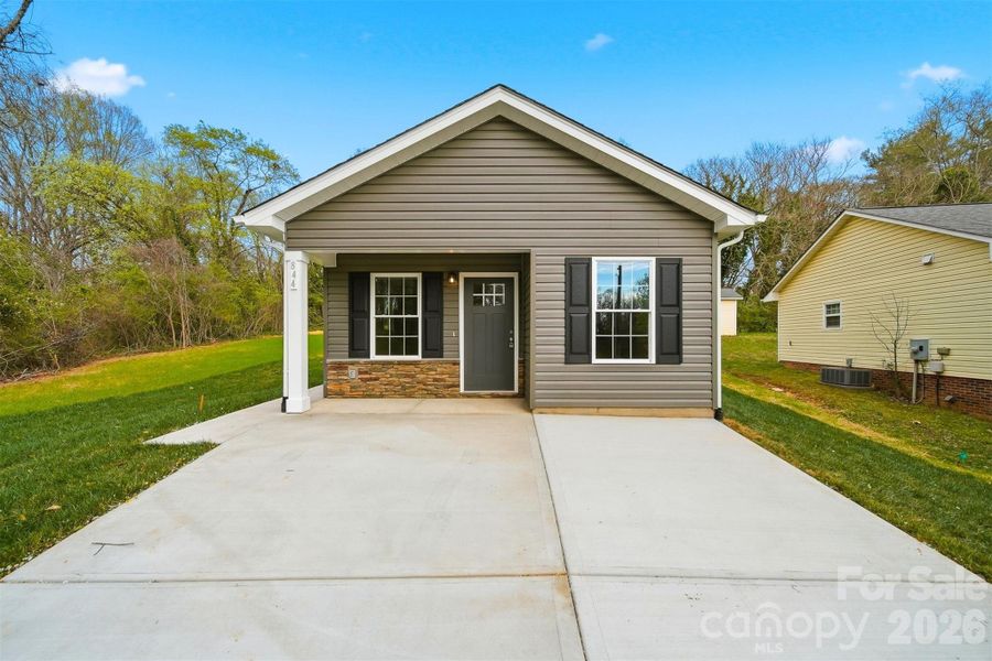 Image 34 of a home in .