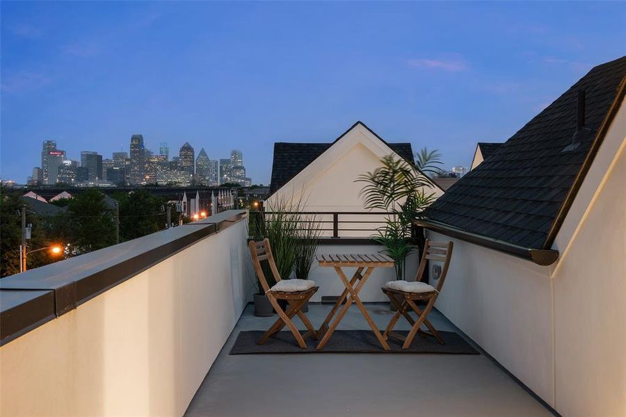 Rooftop Terrace Unit 2204