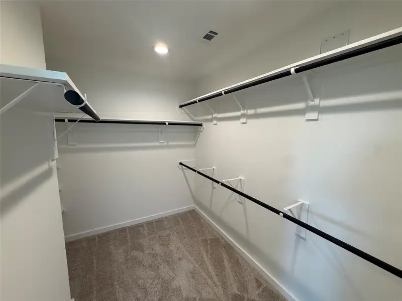 Spacious, unfurnished interior of a new home in Huntington Place, Rosharon (Image 3). Spacious, unfurnished interior of a new home in Huntington Place, Rosharon (Image 3).