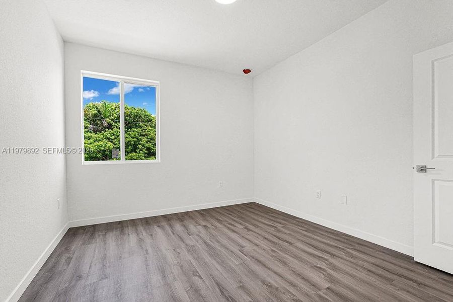 Spacious, unfurnished interior of a new home in , Miami (Image 35).