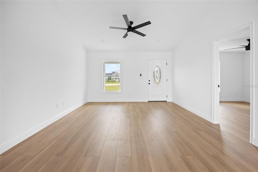 Spacious, unfurnished interior of a new home in , Dunnellon (Image 15).