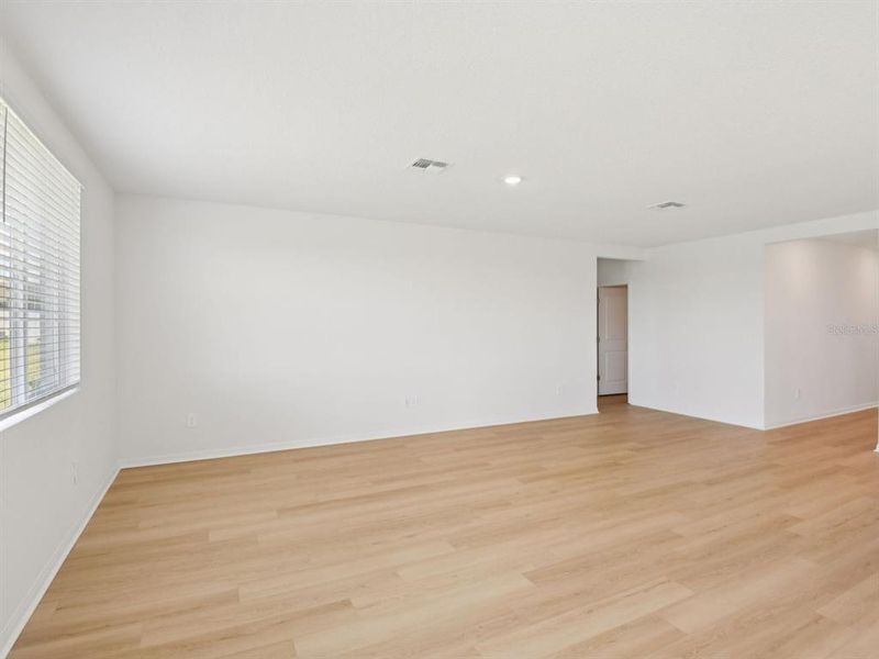 Spacious, unfurnished interior of a new home in The Grove at Stuart Crossing - Classic Series, Bartow (Image 18). Spacious, unfurnished interior of a new home in The Grove at Stuart Crossing - Classic Series, Bartow (Image 18).