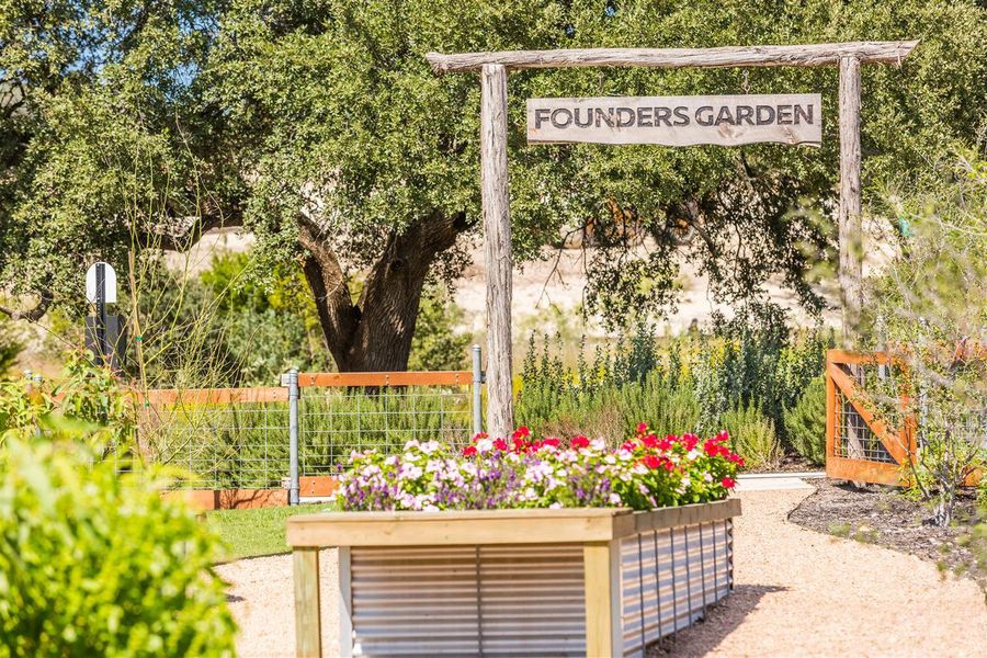 Exterior details with a garden Exterior details with a garden