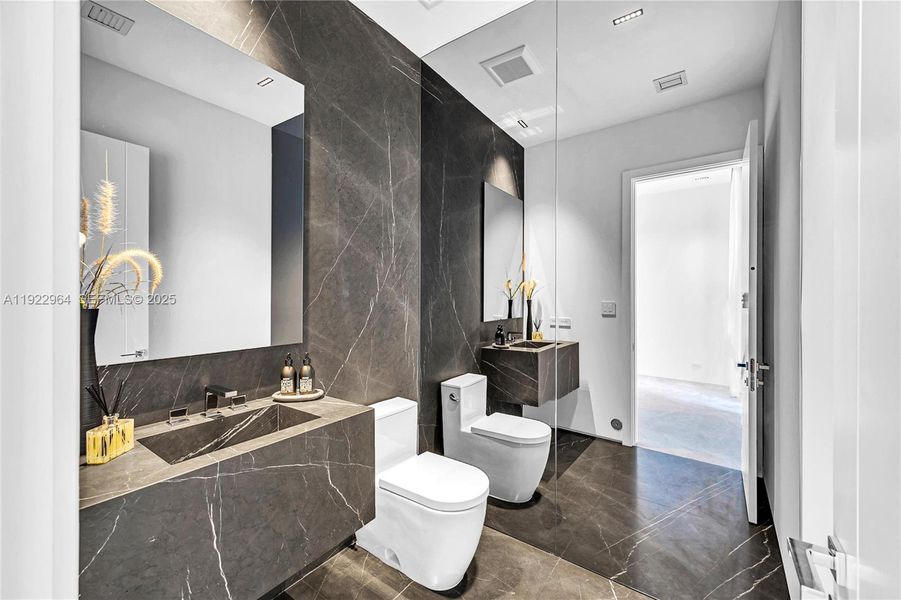 Furnished interior view inside a new home in , Miami Beach (Image 6).