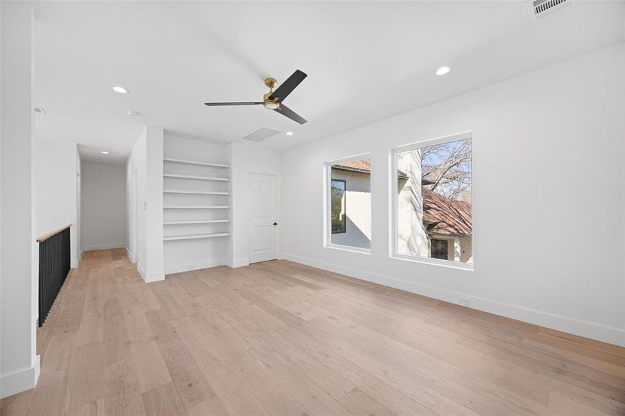 Spacious, unfurnished interior of a new home in , Dallas (Image 25).