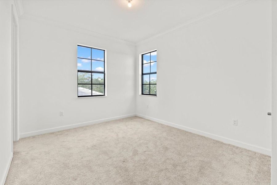 Spacious, unfurnished interior of a new home in Tesoro Club, Port St. Lucie (Image 33).