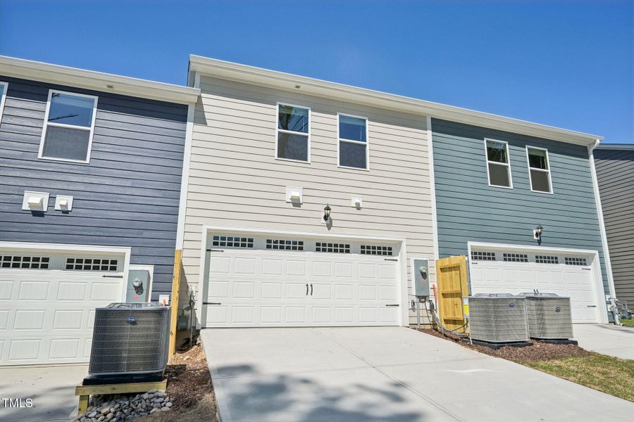 3725 Rosebush Dr (34)