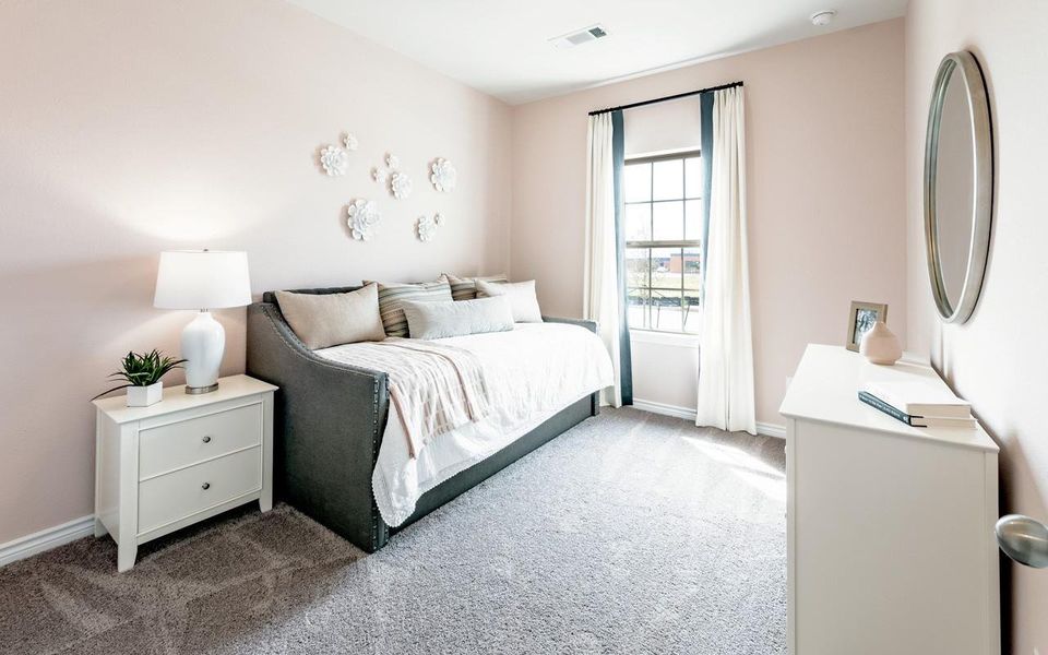 Furnished interior view inside a new home in Steed Landing, Texas City (Image 13).