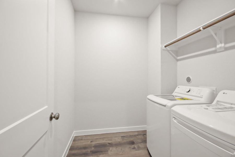 Image 22 of a home in Oakwood Ranch.