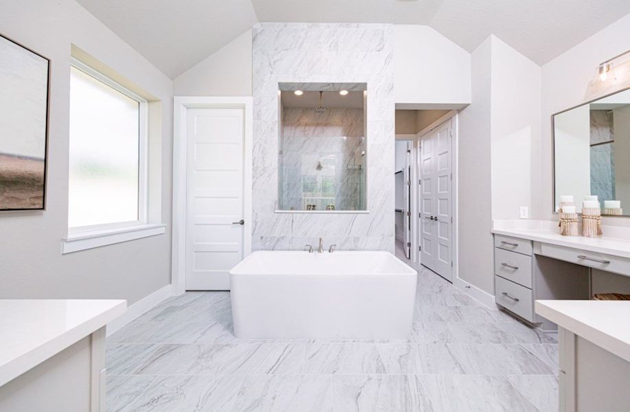 Lynnewood Primary Bathroom Lynnewood Primary Bathroom