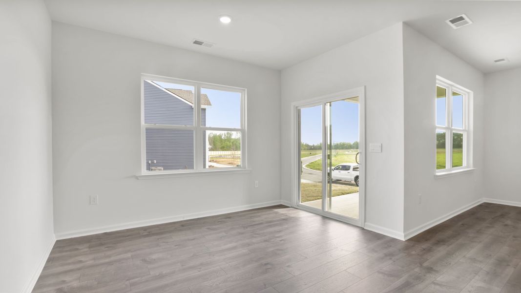 Spacious, unfurnished interior of a new home in Pine Lake Estates, Anderson (Image 23).