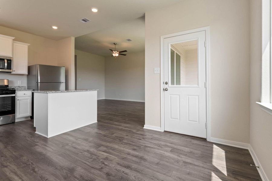 Image 22 of a home in Pinewood Trails.