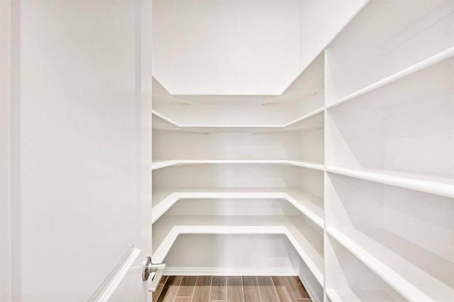 Spacious, unfurnished interior of a new home in Sunrise at Garden Valley, Waxahachie (Image 17).