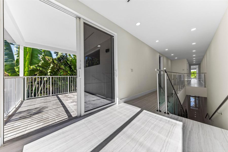 Large upstairs balcony