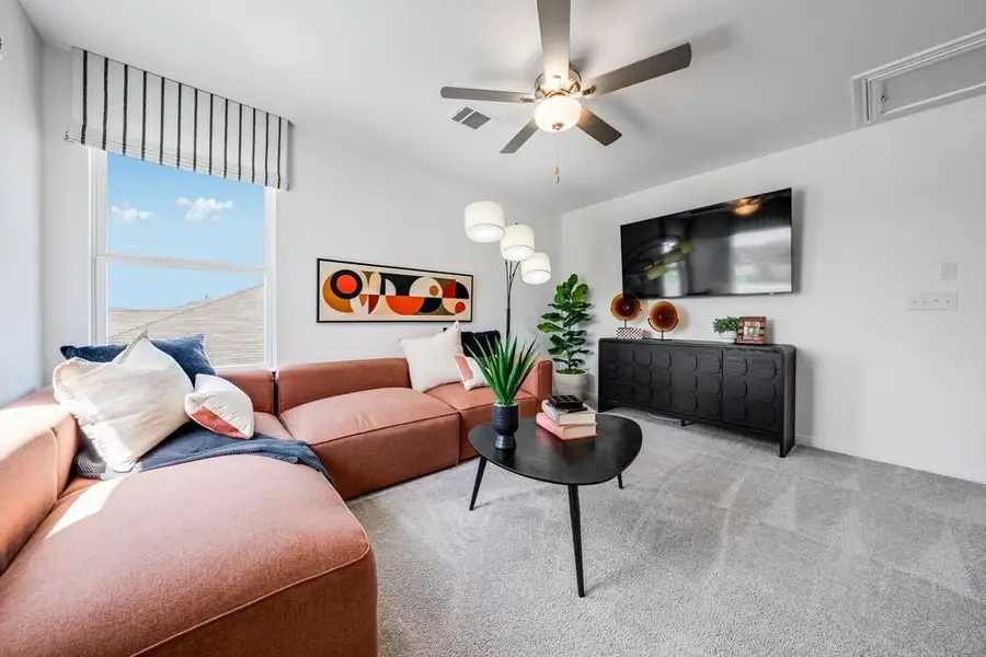 Representative furnished interior of a home built from the Kestrel by Taylor Morrison in Longview 40s, Del Valle (Image 9).