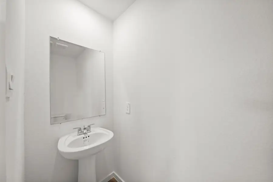 Image 14 of a home in Lexington Heights.