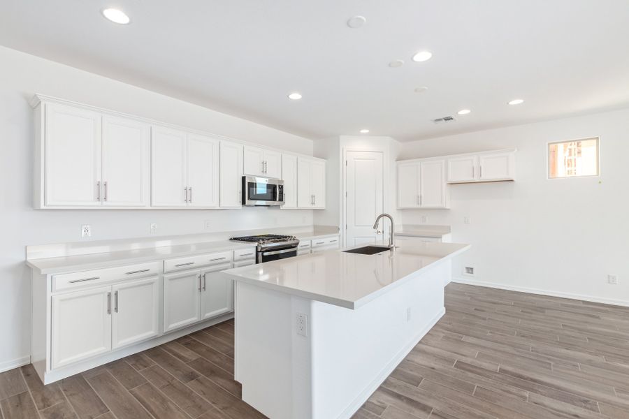 Representative furnished interior of a home built from the 55-RV1 by Taylor Morrison in Allen Ranches, Litchfield Park (Image 5).
