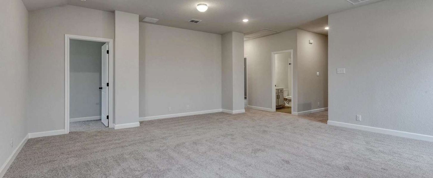 Representative unfurnished interior of a home built from the Laurel by Ashton Woods in Arcadia Ridge, San Antonio (Image 13).