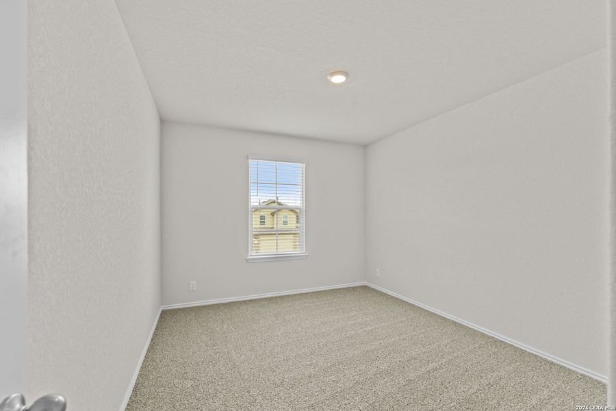 Spacious, unfurnished interior of a new home in Applewood, San Antonio (Image 23).