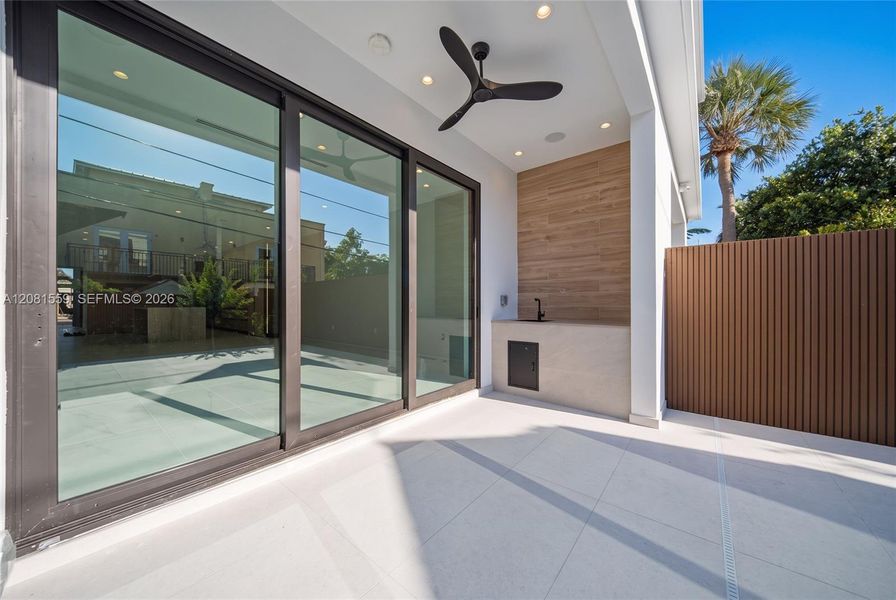 Exterior details and patio area of a home in , Fort Lauderdale (Image 36). Exterior details and patio area of a home in , Fort Lauderdale (Image 36).