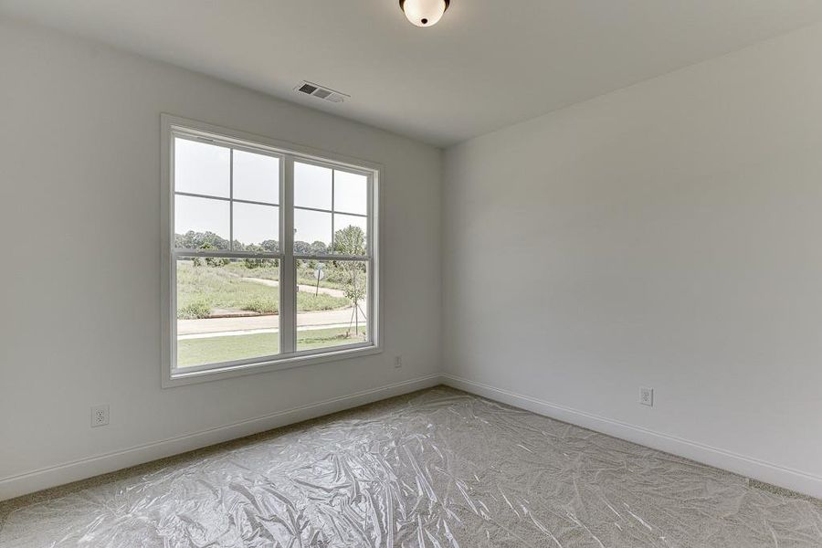 Spacious, unfurnished interior of a new home in , Jefferson (Image 28).